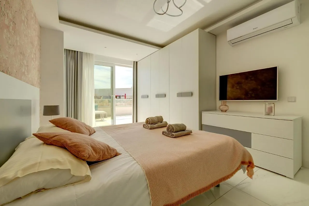 Super Luxury Penthouse With Hot Tub And Pool Apartment Tal-Franciz